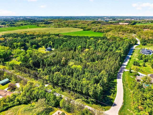 Unit 2 Sunset Drive Pines, Verona, WI 53593
