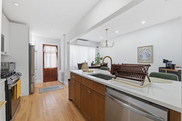 112 BEACH ST, Jc, Heights, NJ 07307