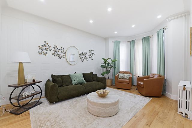 112 BEACH ST, Jc, Heights, NJ 07307