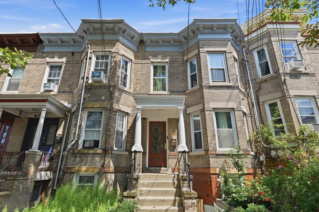 112 BEACH ST, Jc, Heights, NJ 07307