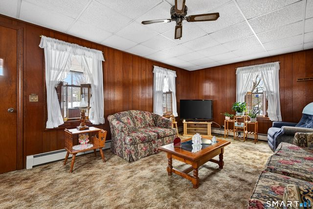 59 Vivian Street, Waterford, CT 06385