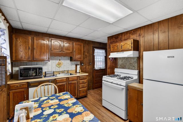 59 Vivian Street, Waterford, CT 06385