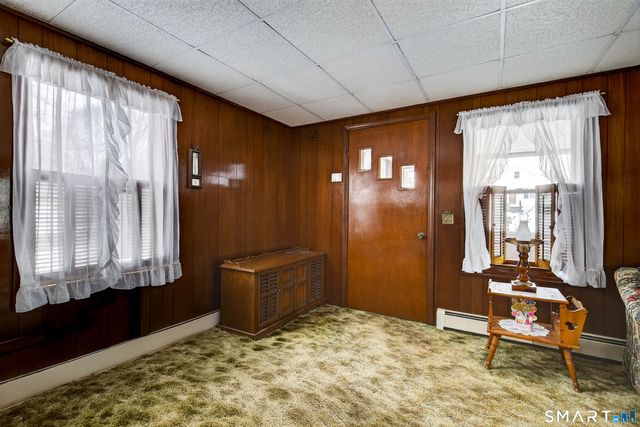 59 Vivian Street, Waterford, CT 06385