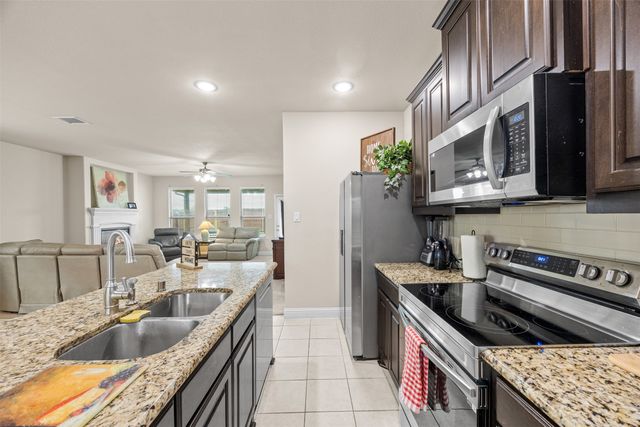 204 Finlee Lane, Red Oak, TX 75154