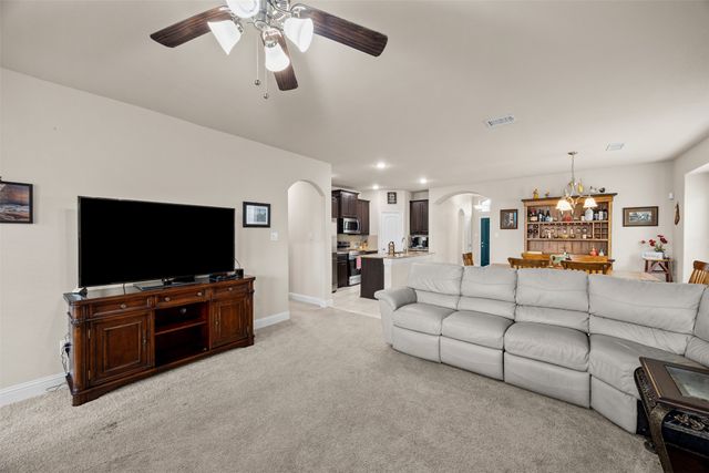 204 Finlee Lane, Red Oak, TX 75154