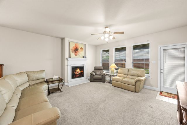 204 Finlee Lane, Red Oak, TX 75154