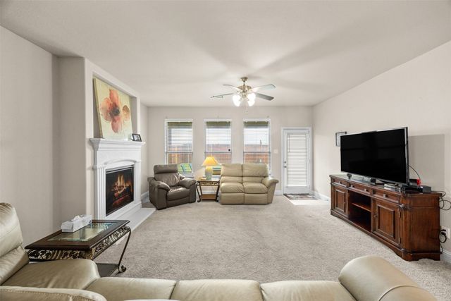 204 Finlee Lane, Red Oak, TX 75154