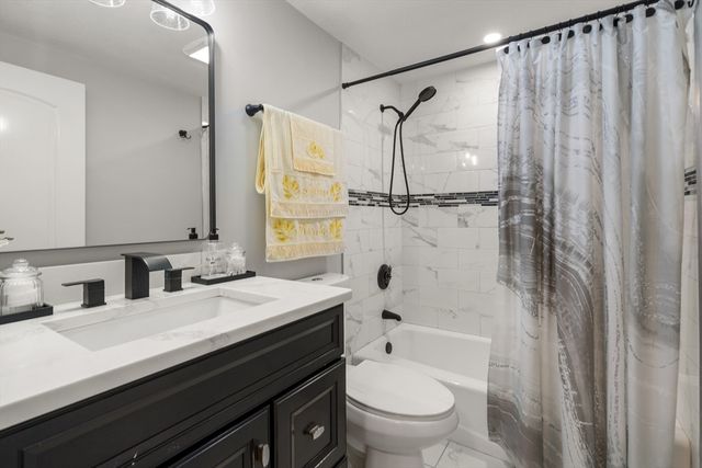 596 Boston Post Rd E 23, Marlborough, MA 01752