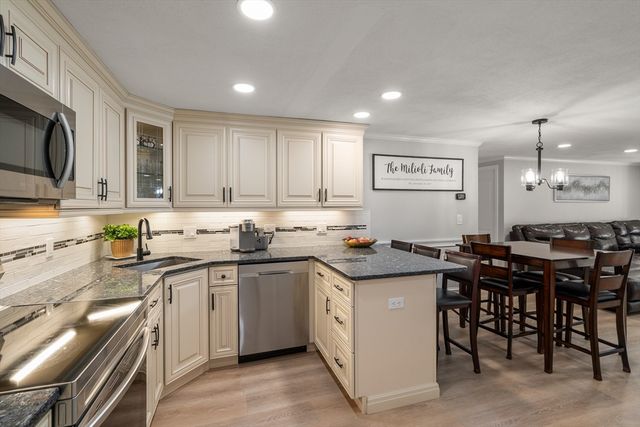 596 Boston Post Rd E 23, Marlborough, MA 01752