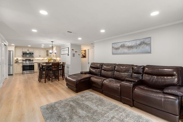 596 Boston Post Rd E 23, Marlborough, MA 01752