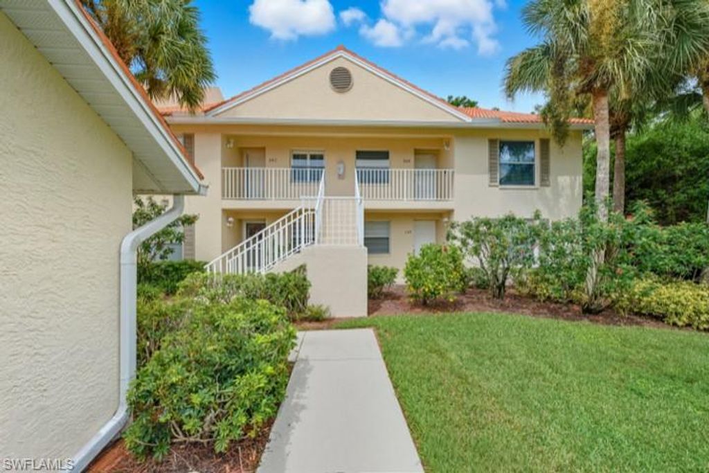 145 Robin Hood CIR 104, NAPLES, FL 34104 — photo 4