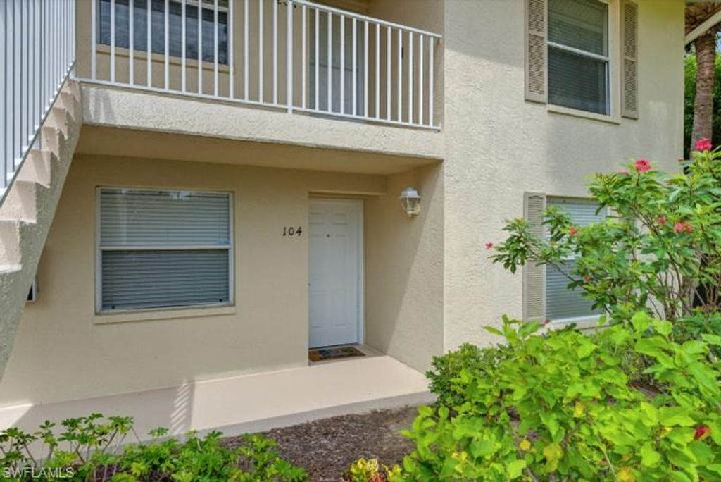 145 Robin Hood CIR 104, NAPLES, FL 34104 — photo 5