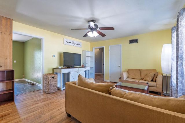 1711 N Rickey Road, Shawnee, OK 74804