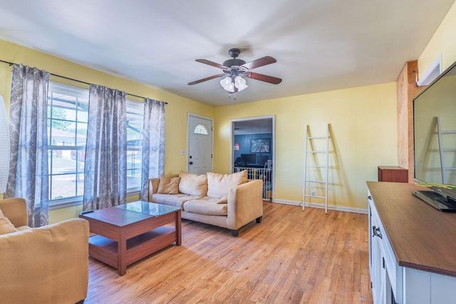 1711 N Rickey Road, Shawnee, OK 74804