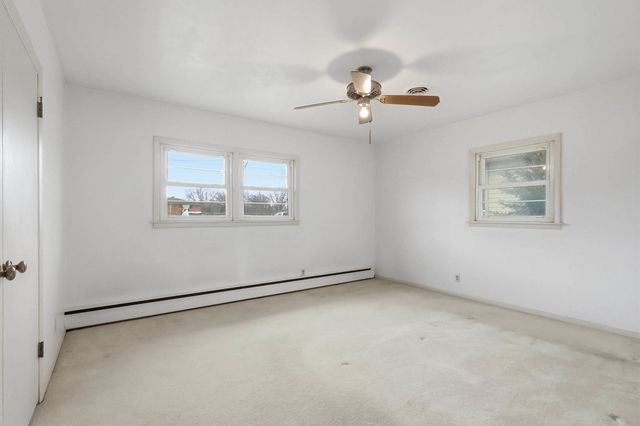 1940 4th Street A, East Moline, IL 61244