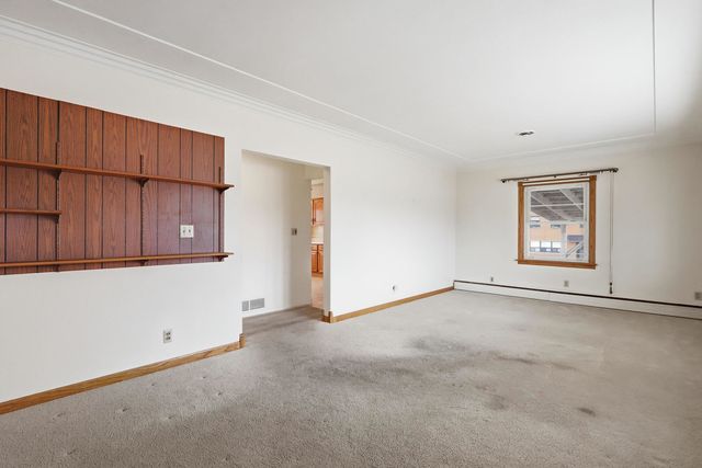 1940 4th Street A, East Moline, IL 61244