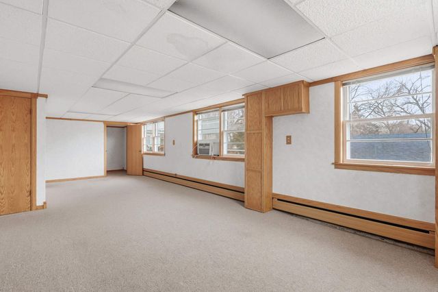 1940 4th Street A, East Moline, IL 61244