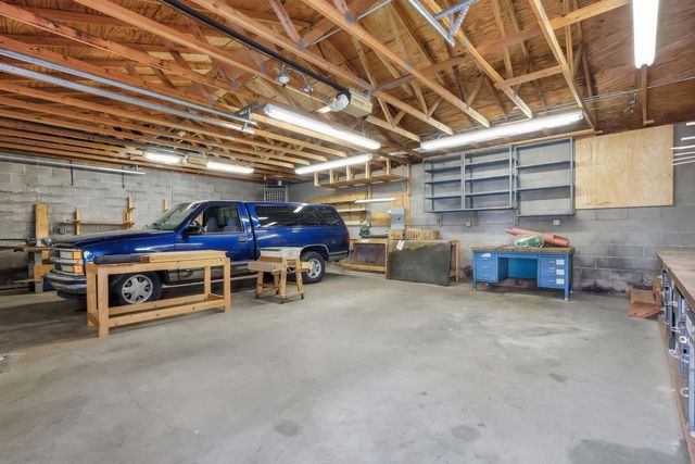 1940 4th Street A, East Moline, IL 61244