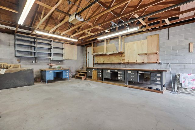 1940 4th Street A, East Moline, IL 61244