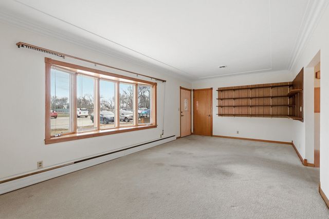 1940 4th Street A, East Moline, IL 61244