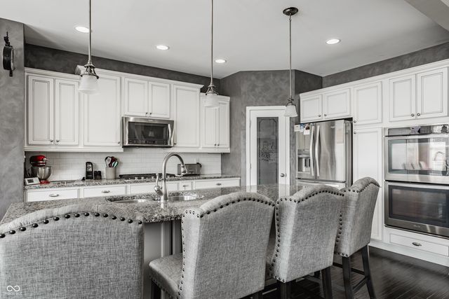 17170 Hearthfield Way, Noblesville, IN 46062