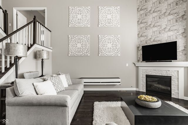 17170 Hearthfield Way, Noblesville, IN 46062