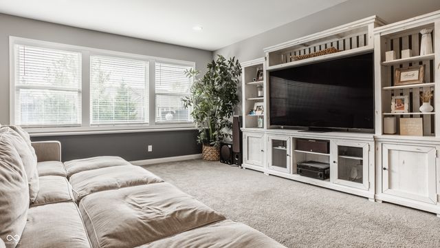 17170 Hearthfield Way, Noblesville, IN 46062