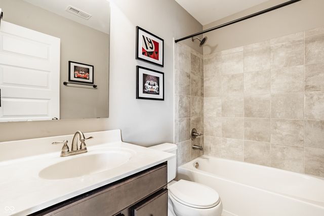 17170 Hearthfield Way, Noblesville, IN 46062