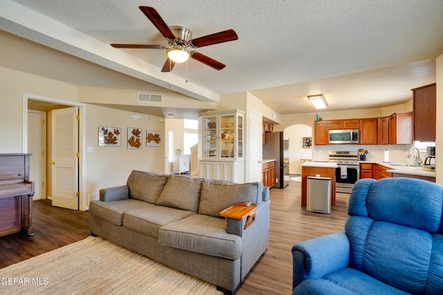 13261 Walker Post Avenue, El Paso, TX 79928