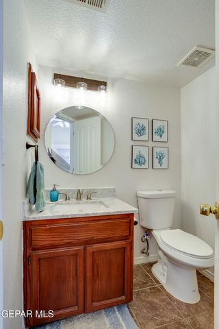 13261 Walker Post Avenue, El Paso, TX 79928
