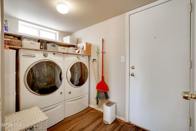 13261 Walker Post Avenue, El Paso, TX 79928