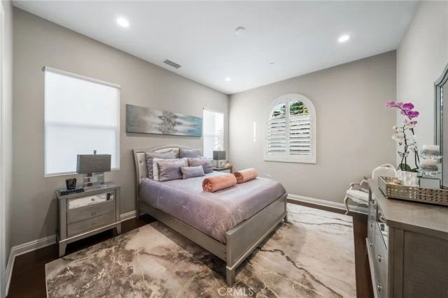 1132 Summit Oak, Lake Forest, CA 92679