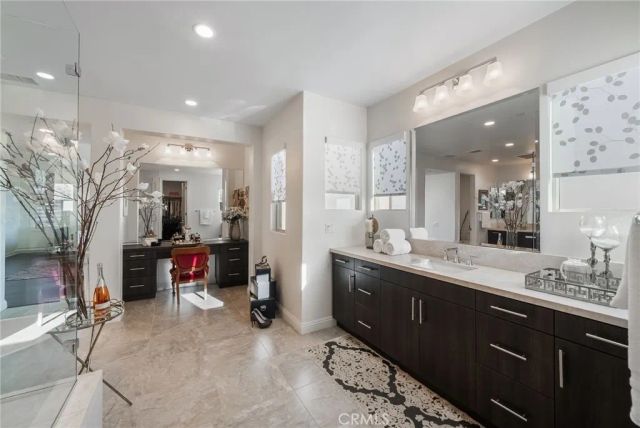1132 Summit Oak, Lake Forest, CA 92679