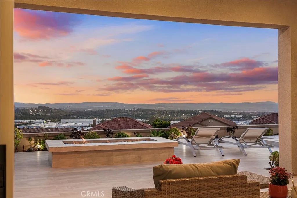 1132 Summit Oak, Lake Forest, CA 92679