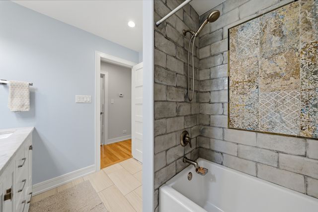 9143 W 92 Street, Hickory Hills, IL 60457
