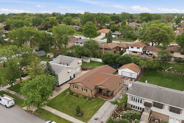 9143 W 92 Street, Hickory Hills, IL 60457
