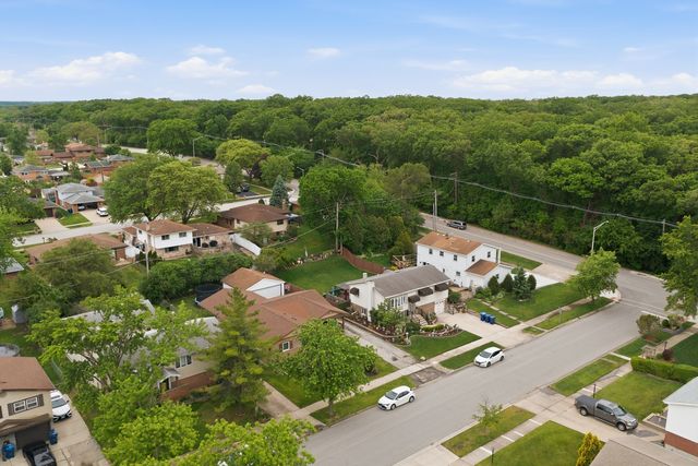 9143 W 92 Street, Hickory Hills, IL 60457