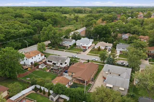 9143 W 92 Street, Hickory Hills, IL 60457