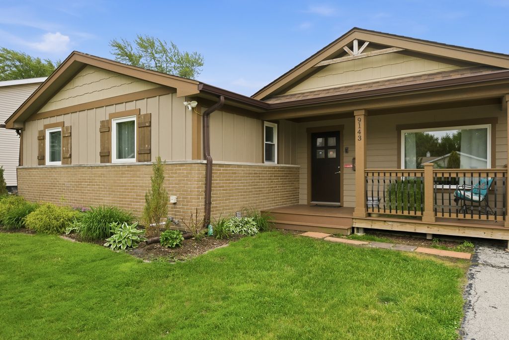 9143 W 92 Street, Hickory Hills, IL 60457