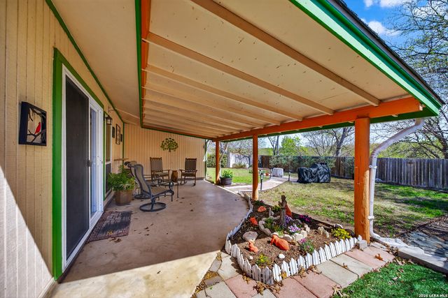 8722 Thatch, San Antonio, TX 78240