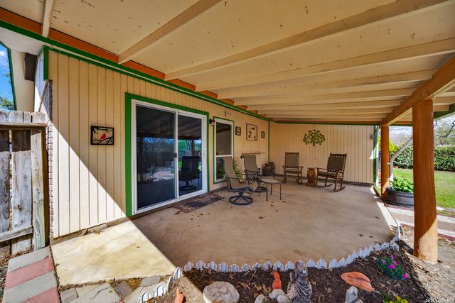 8722 Thatch, San Antonio, TX 78240