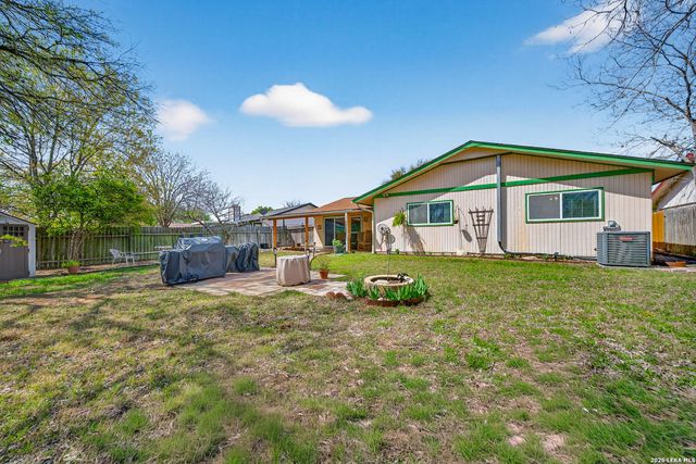 8722 Thatch, San Antonio, TX 78240