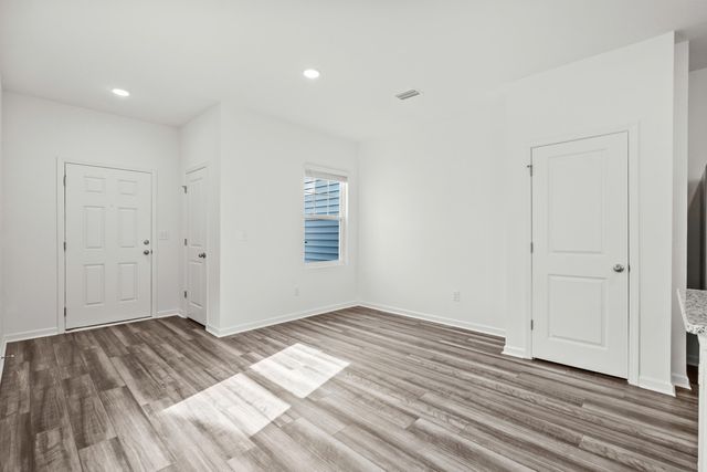 563 Silver Pidgeon St, Aynor, SC 29511