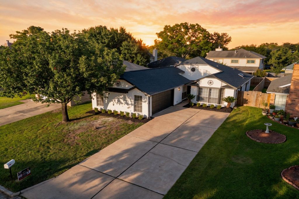1714 Foxlake Drive, Houston, TX 77084
