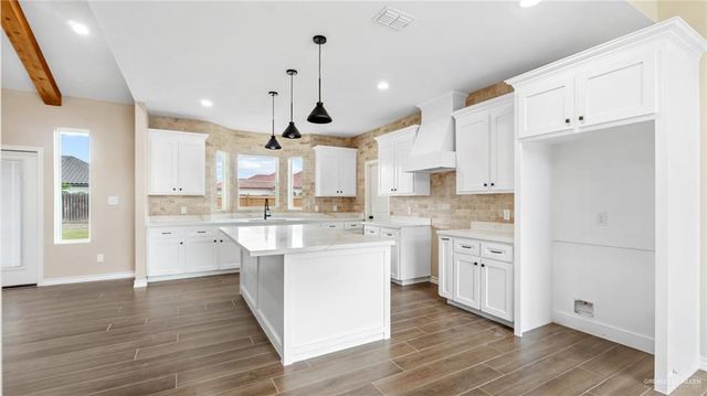 1124 Bella Vista, Weslaco, TX 78596