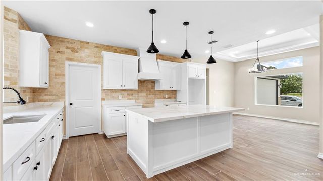 1124 Bella Vista, Weslaco, TX 78596