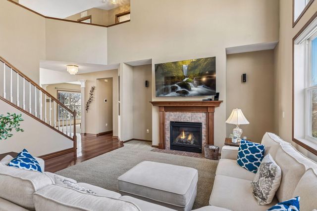 2403 Grey Eagle Bay, Woodbury, MN 55129