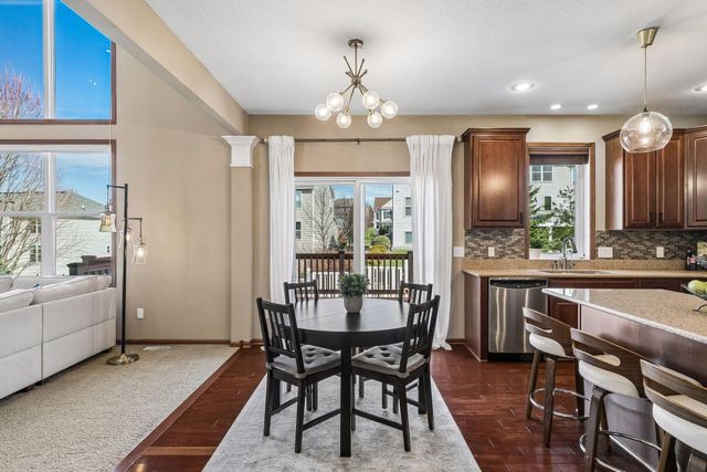 2403 Grey Eagle Bay, Woodbury, MN 55129