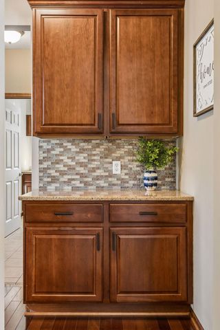 2403 Grey Eagle Bay, Woodbury, MN 55129