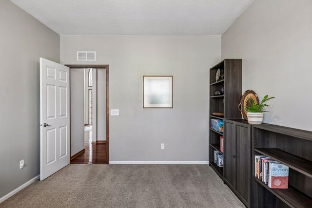 2403 Grey Eagle Bay, Woodbury, MN 55129